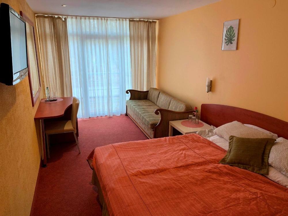 Resort Piaseczno Rozpłucie Eksteriør bilde